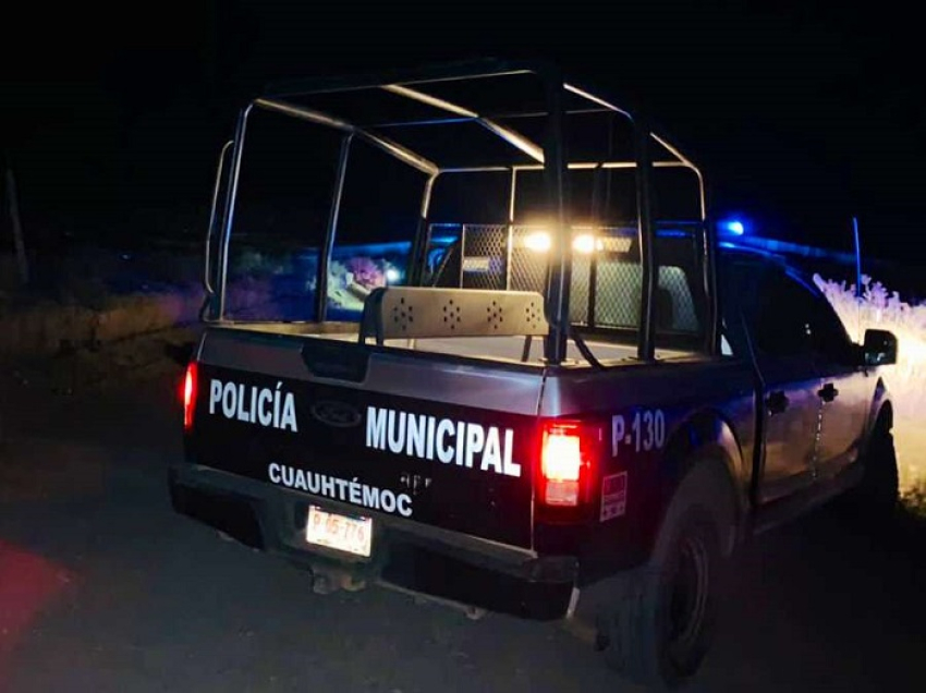 Le roban y amenazan de muerte