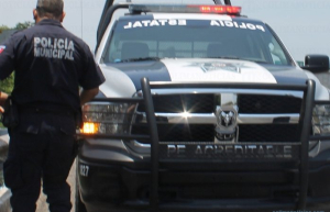 Asaltan y roban a  hombre 3,800 pesos en la Reforma
