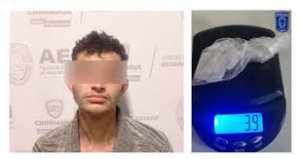 Sigue combate al narcomenudeo detiene a hombre en posesi&oacute;n de cristal