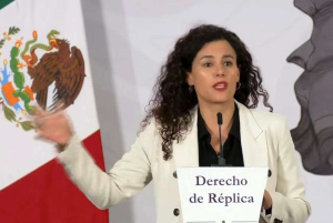 Abre Gobierno Federal espacio para confrontar a medios de comunicaci&oacute;n