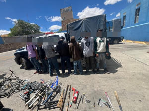 Asegura Polic&iacute;a Municipal a un grupo de j&oacute;venes intoxicados