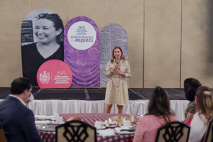 Promueven liderazgo femenino con Mujeres en Conexi&oacute;n